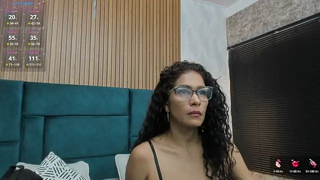 Brunnette Sensation online show from September 2025 07:10:02 PM