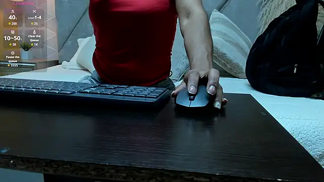 Snapshot of Brunnette_Sensation chatting on December 2025 08:14:02 PM Brunnette Sensation online show from December 2025 08:14:02 PM