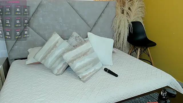 Snapshot of Brunnette_Sensation chatting on November 2025 06:19:01 PM Brunnette Sensation online show from November 2025 06:19:01 PM