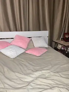 Bellissa  online show from November 2025 01:59:02 PM