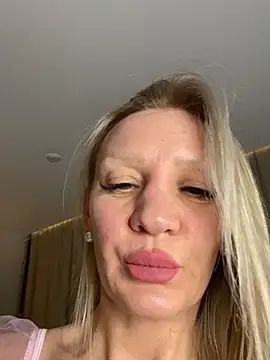 Bellissa  online show from March 2026 02:43:01 PM