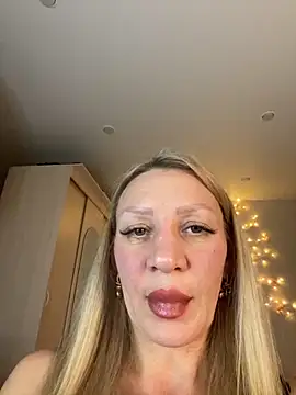 Bellissa  online show from October 2025 02:18:01 PM