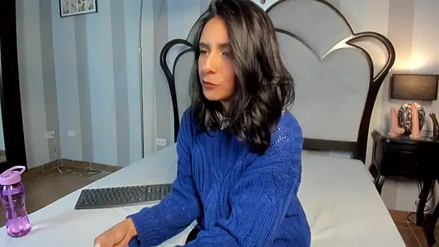 MiaAmore  online show from February 2026 06:54:01 PM