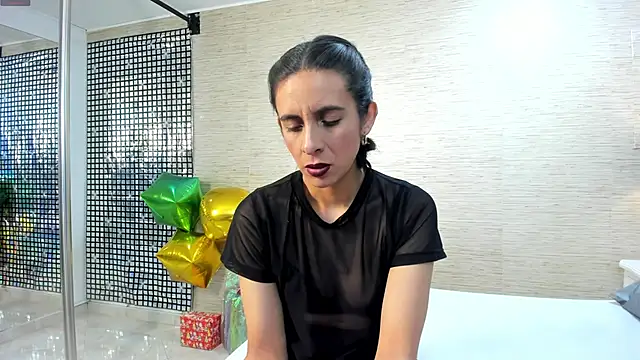 MiaAmore  online show from November 2025 09:25:01 PM