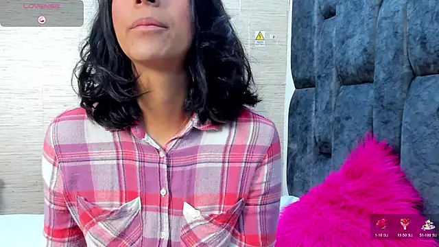 MiaAmore  online show from December 2025 03:17:01 PM