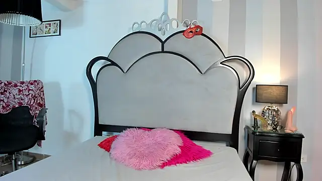 MiaAmore  online show from July 2026 06:08:02 PM