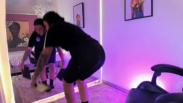 Snapshot of emy_williams chatting on October 2025 02:39:02 PM emy williams online show from October 2025 02:39:02 PM