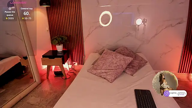 Snapshot of SophieCollins_1 chatting on November 2025 12:26:01 PM SophieCollins 1 online show from November 2025 12:26:01 PM