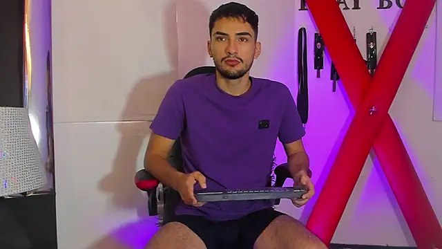 AlekRuizx online show from September 2025 02:09:01 PM
