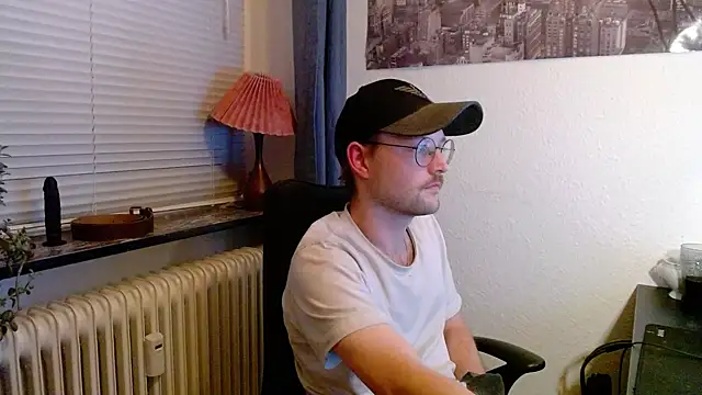 Snapshot of ChefDeLust chatting on October 2025 05:14:02 PM ChefDeLust online show from October 2025 05:14:02 PM