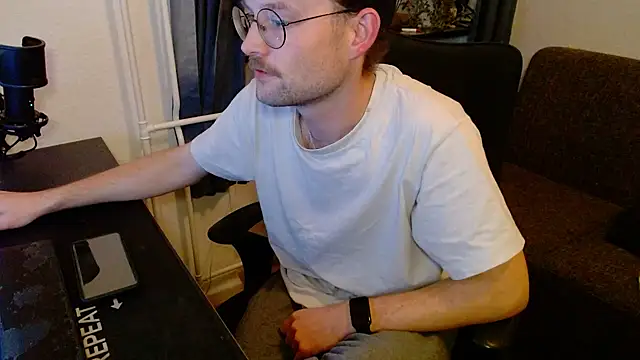 Snapshot of ChefDeLust chatting on November 2025 05:49:02 PM ChefDeLust online show from November 2025 05:49:02 PM