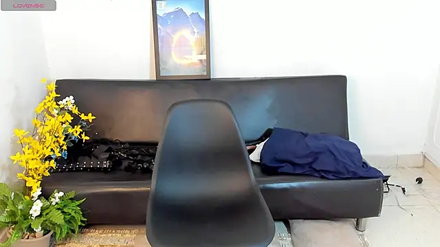 zarek lux online show from April 2026 01:07:02 PM