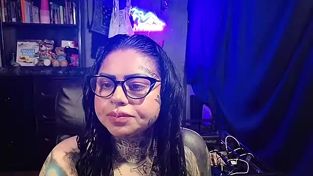 chicanachic13 online show from March 2026 04:14:01 AM