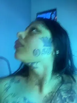 chicanachic13 online show from November 2025 08:46:02 PM