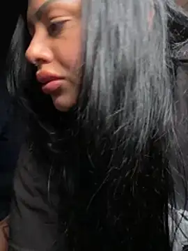 chicanachic13 online show from December 2025 07:07:01 AM