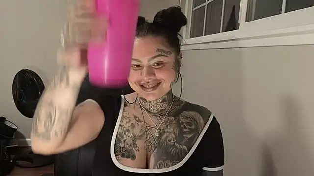 chicanachic13 online show from April 2026 04:08:02 AM