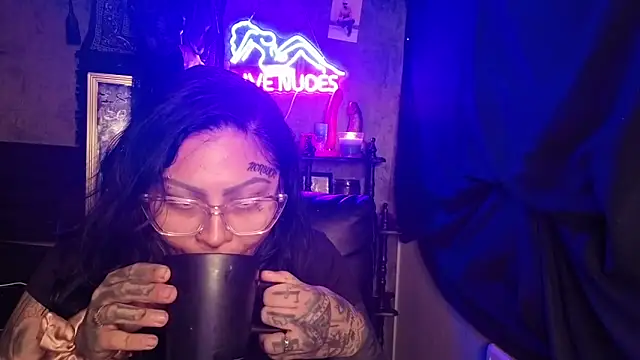 chicanachic13 online show from February 2026 06:46:02 AM