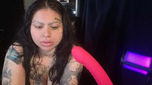 chicanachic13 online show from November 2025 09:26:01 PM