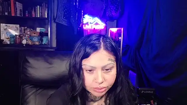 chicanachic13 online show from February 2026 03:51:01 AM
