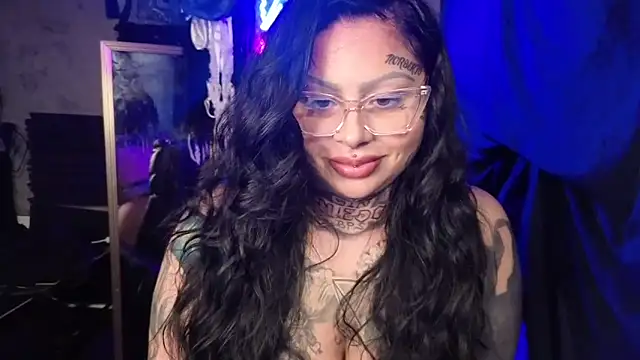 chicanachic13 online show from February 2026 06:59:01 AM