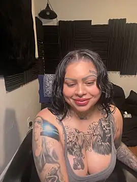 chicanachic13 online show from October 2025 04:04:02 AM