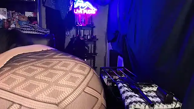 chicanachic13 online show from March 2026 09:26:02 PM