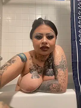 chicanachic13 online show from September 2025 02:17:01 AM
