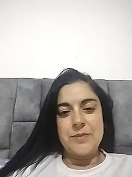 Nahomi 04 online show from October 2025 02:46:01 AM