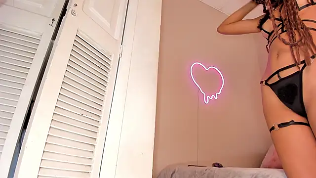  aleja x online show from October 2025 11:42:01 AM