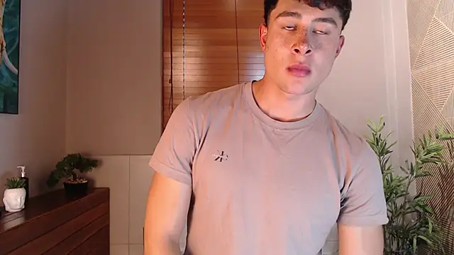 AustinJones  online show from February 2026 07:56:01 PM