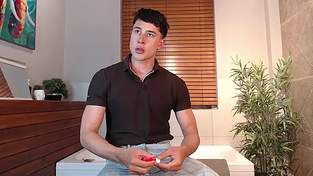 AustinJones  online show from April 2026 07:10:02 PM