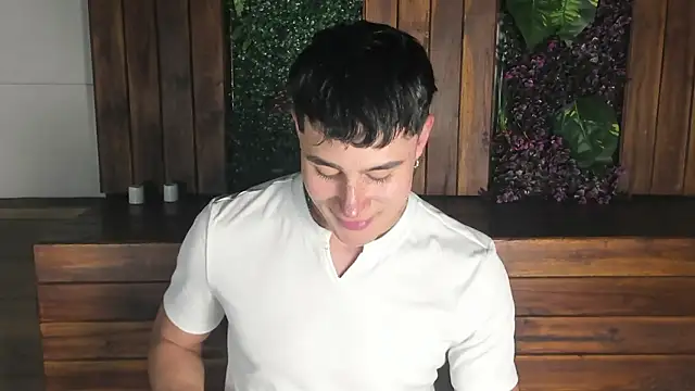 AustinJones  online show from March 2026 07:48:02 PM