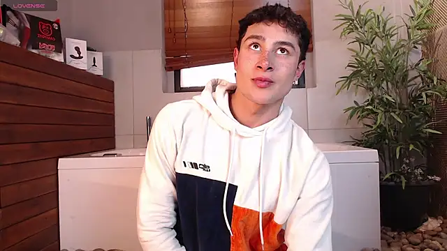 AustinJones  online show from March 2026 07:08:01 PM