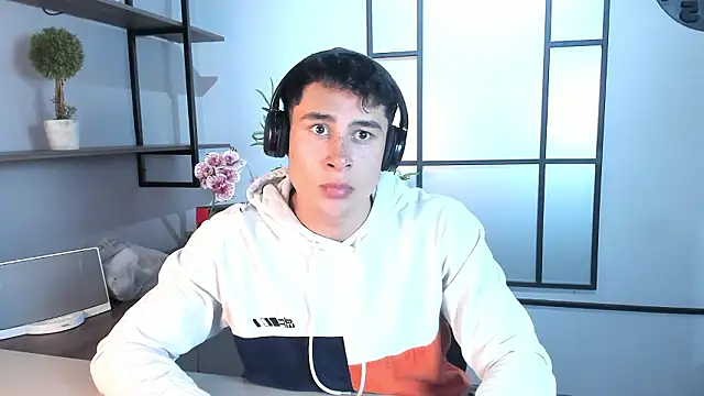 AustinJones  online show from February 2026 07:14:02 PM