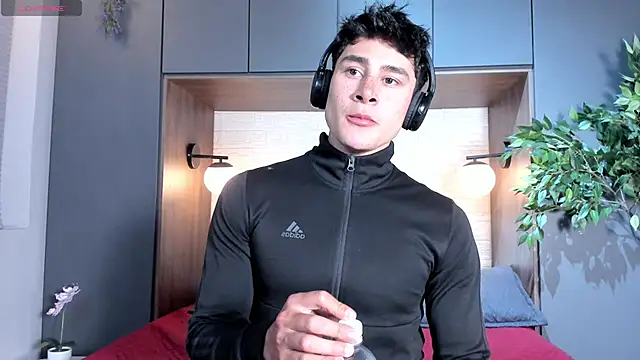 AustinJones  online show from February 2026 08:04:01 PM