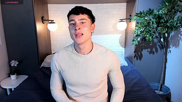 AustinJones  online show from March 2026 07:19:01 PM