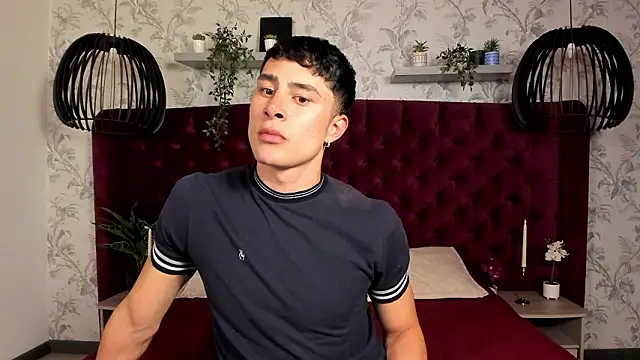 AustinJones  online show from March 2026 07:24:02 PM