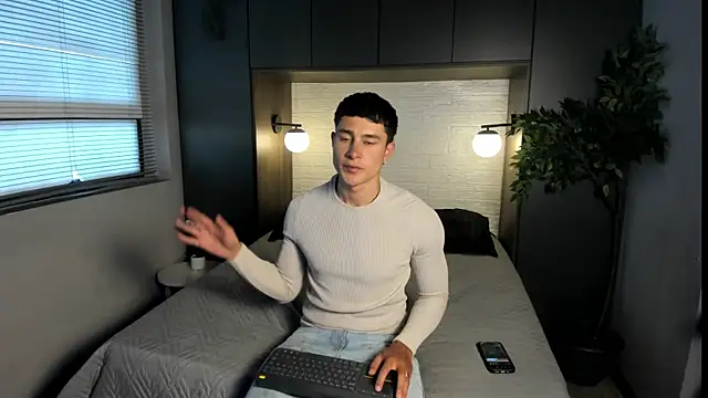 Snapshot of AustinJones_ chatting on May 2026 02:17:01 PM AustinJones online show from May 2026 02:17:01 PM