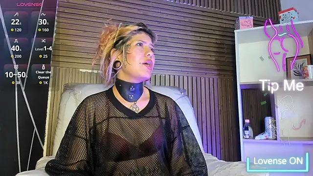 MistressMariam  online show from November 2025 08:20:01 PM