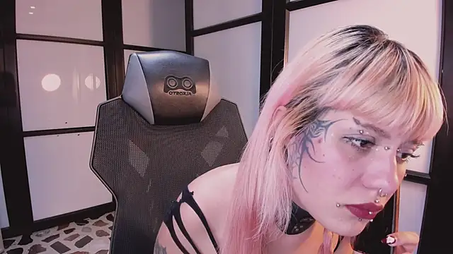 MistressMariam  online show from November 2025 08:46:01 PM