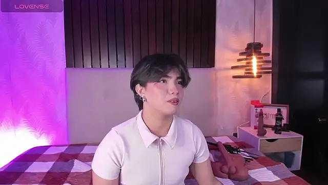 Creamy Angelo online show from November 2025 08:47:02 PM