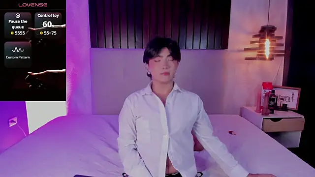 Creamy Angelo online show from November 2025 08:25:01 PM