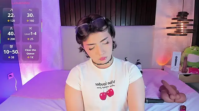 Creamy Angelo online show from February 2026 12:57:02 PM