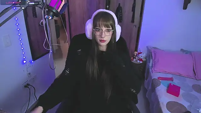 Snapshot of starrraura chatting on December 2025 07:49:02 PM starrraura online show from December 2025 07:49:02 PM