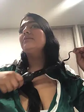 Miia Parker online show from November 2025 01:00:02 PM