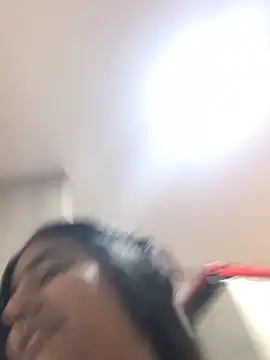 Miia Parker online show from November 2025 01:16:02 PM