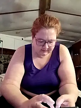 XEmoxkittyx online show from February 2026 06:27:01 PM