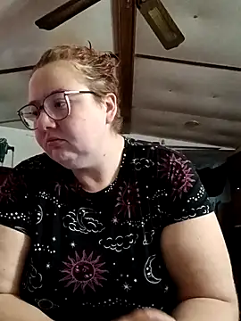 XEmoxkittyx online show from February 2026 06:09:02 PM