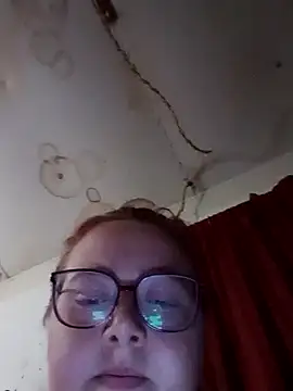 XEmoxkittyx online show from February 2026 05:15:01 AM