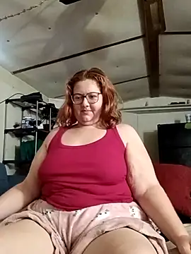 XEmoxkittyx online show from February 2026 05:37:01 PM